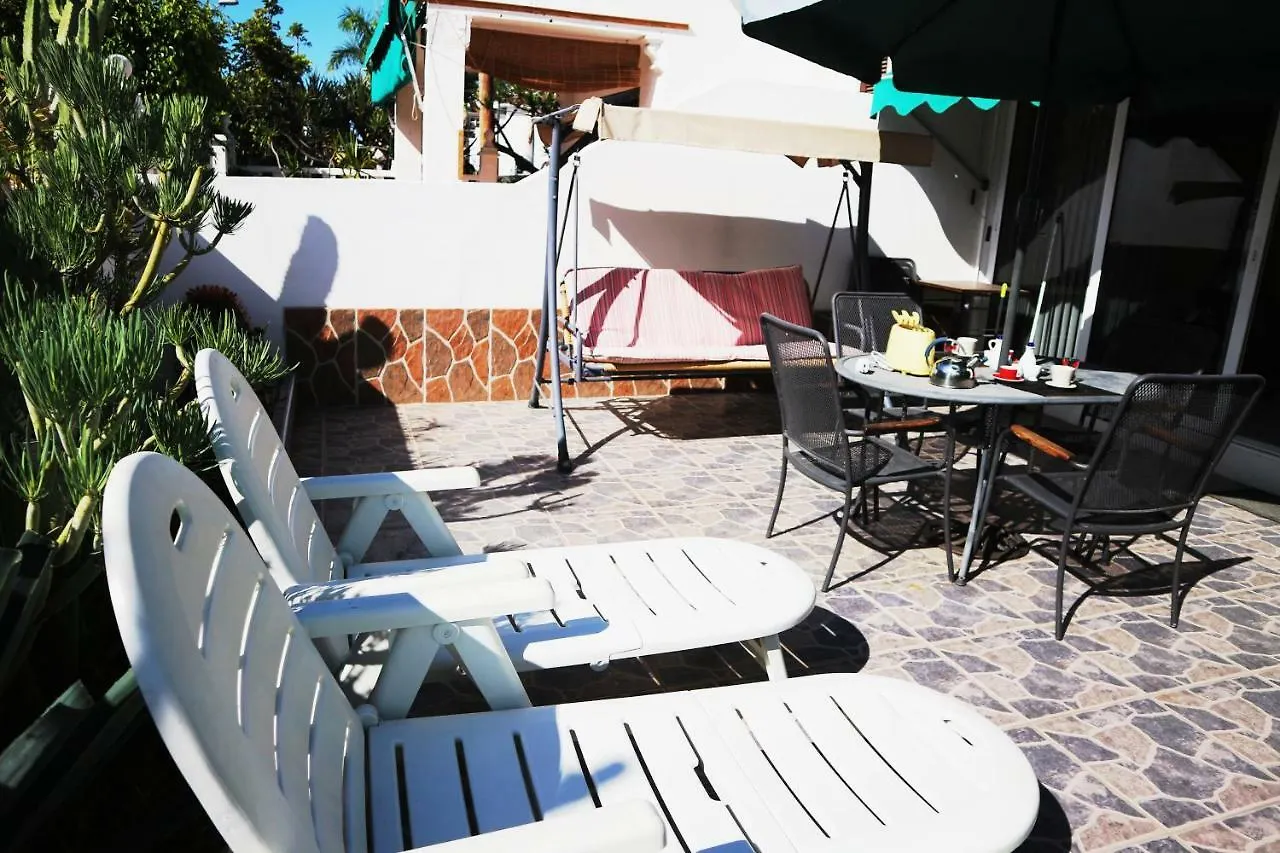 Sunny Villa Holiday Home Адехе